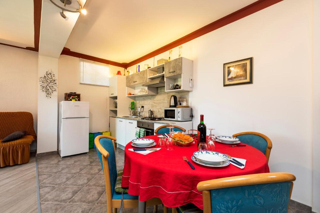 Apartman Maya 말리로시니 외부 사진